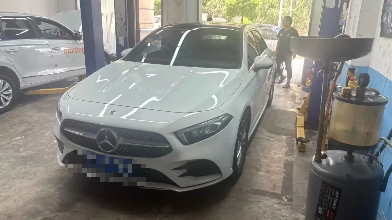 Mercedes-Benz A-Class 2021 A 200 L Sport Sedan Fashion Edition