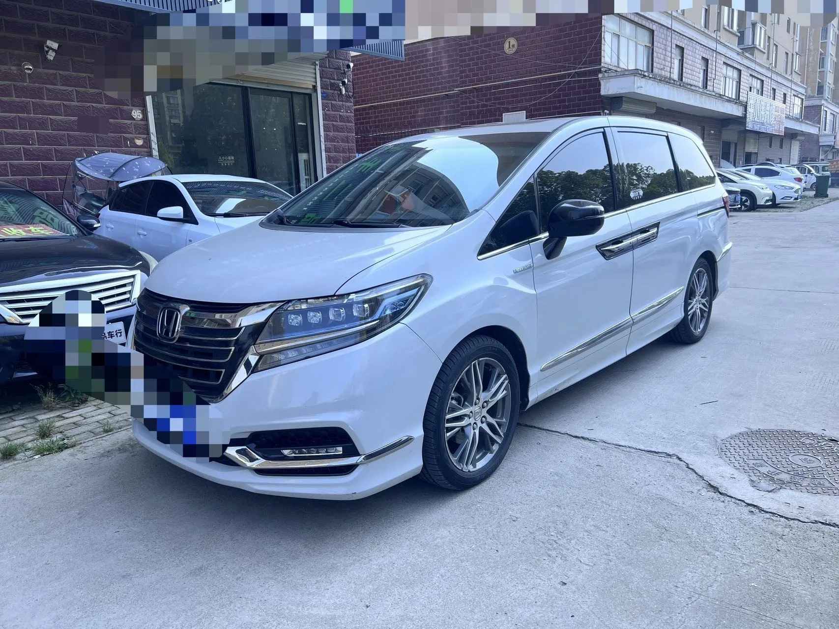 Elysion 2019 2.0L Hybrid Luxury Edition