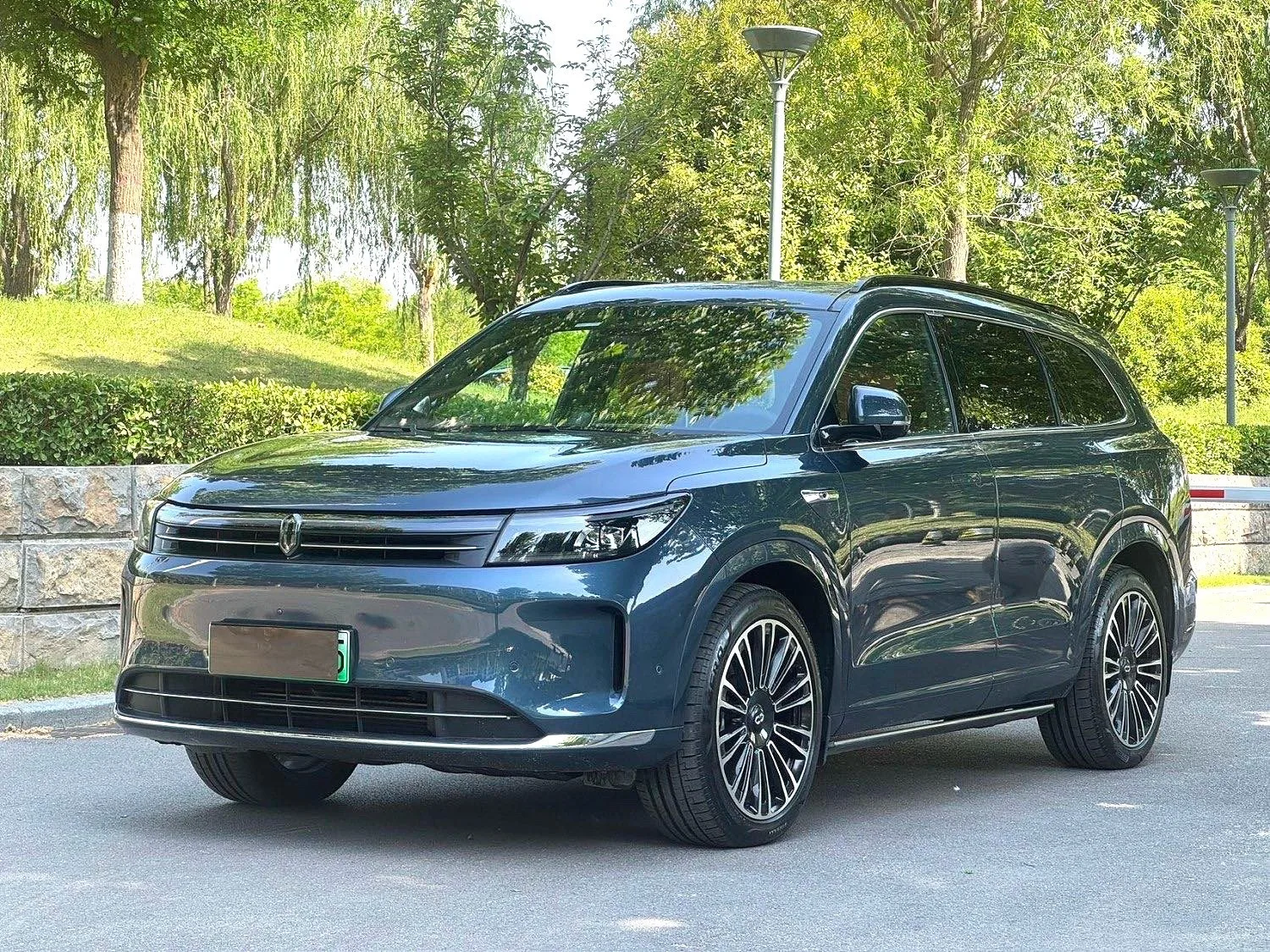 AITO 2024 M7 Intelligent Driving Rear-Wheel Drive Pro 5-Seat Automatic