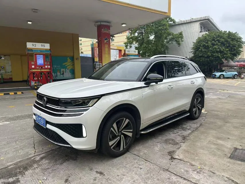 Volkswagen 2024 Teramont R-Line 2.0 TSI 380 TSI AWD "Touring Edition" Automatic Transmission