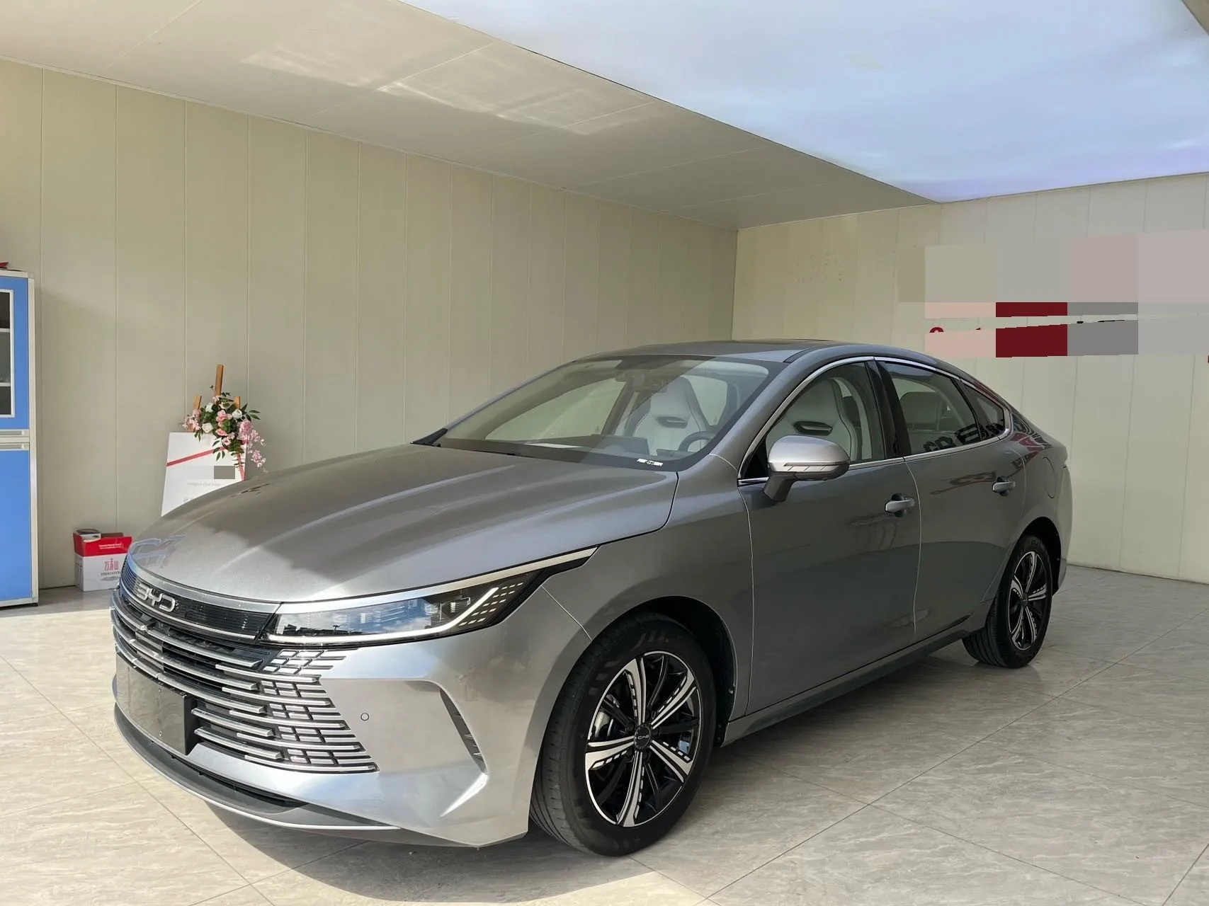BYD 2024 Destroyer 05 DM-i 1.5 CVT Glory Edition 120KM Premium Automatic