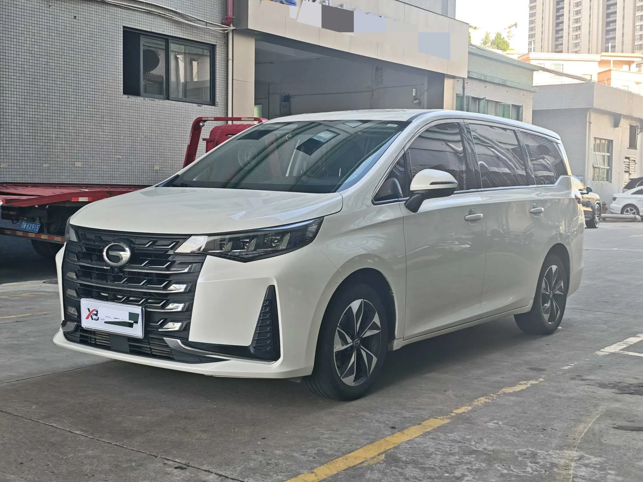 Trumpchi M6 2021 270T DCT Premium Edition (Six Seats)