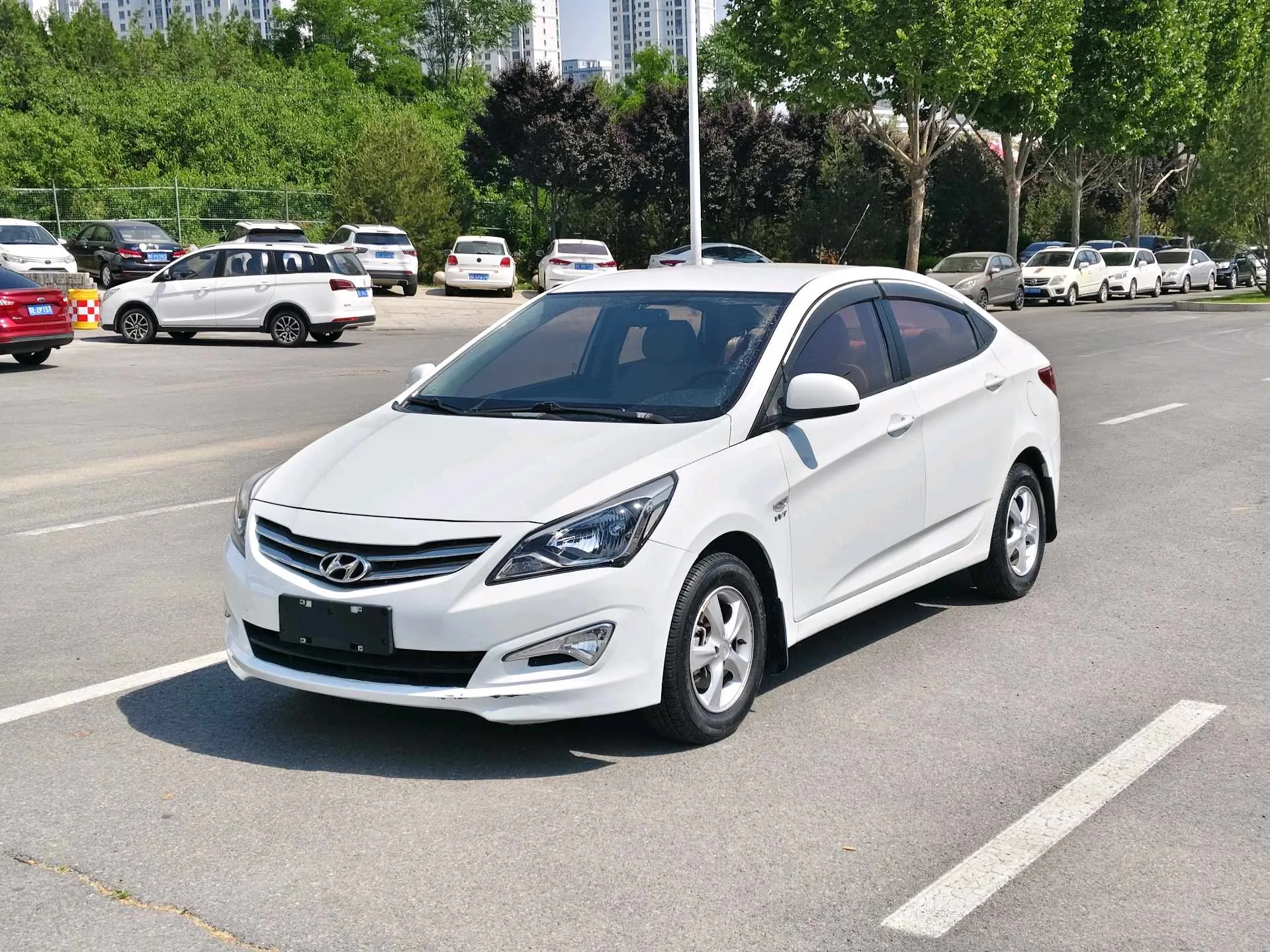 2014 Hyundai Reina 1.4L Automatic Fashion GS