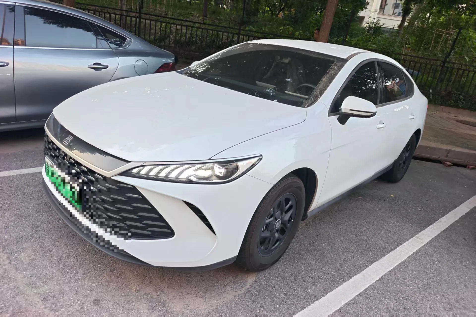 BYD 2025 Qin PLUS DM-i 1.5 CVT Intelligent Driving Edition 128KM Progressive Automatic
