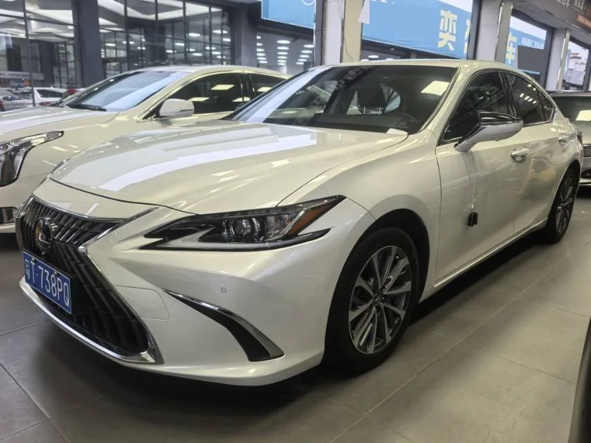 Lexus ES 2023 200 Premium Edition