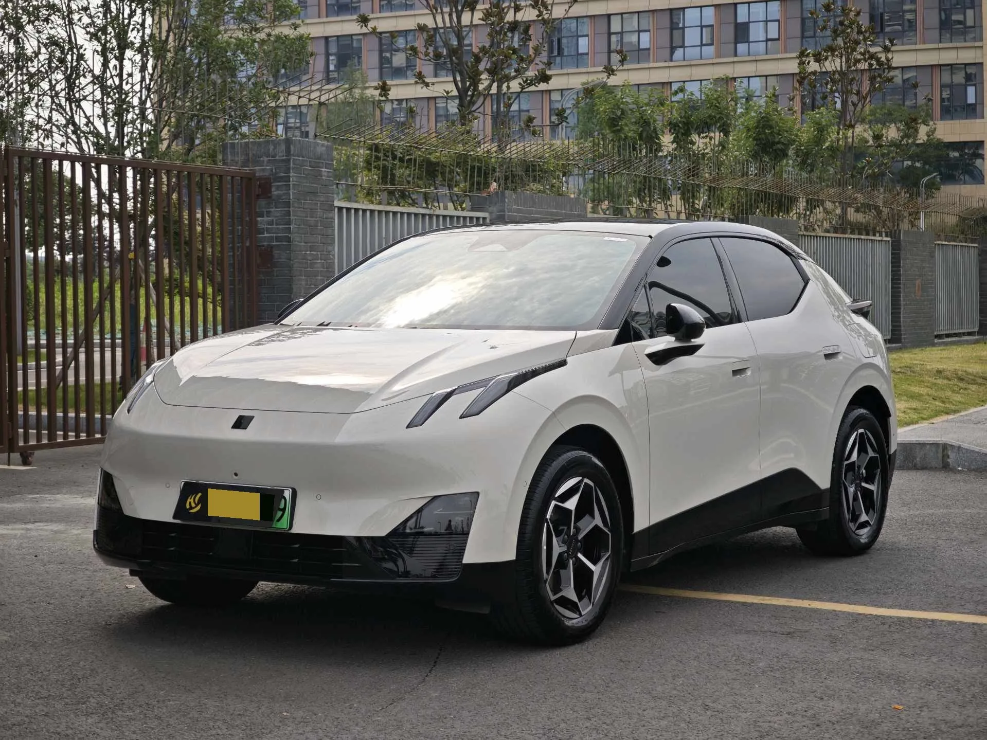 Lynk & Co Z20 2026 Model Year, 430 km Range, Rear-Wheel Drive Pro