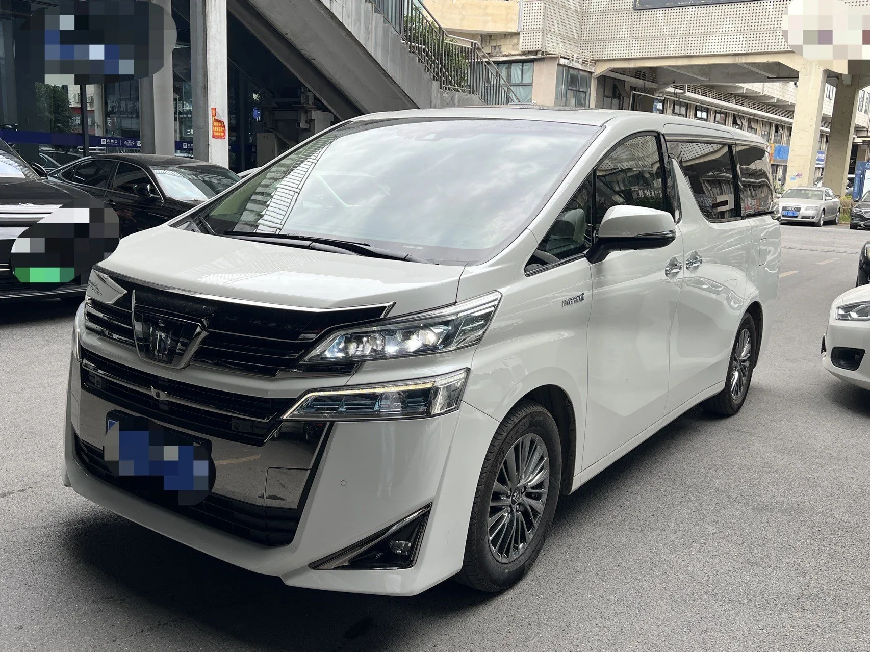 2021 Alphard Crown Hybrid 2.5L HV Premium Edition