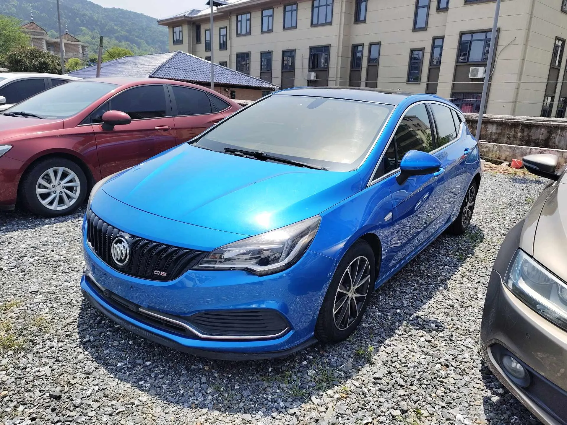 2016 Buick Verano GS 20T Hatchback with Dual-Clutch Transmission: A Passionate Sports Car