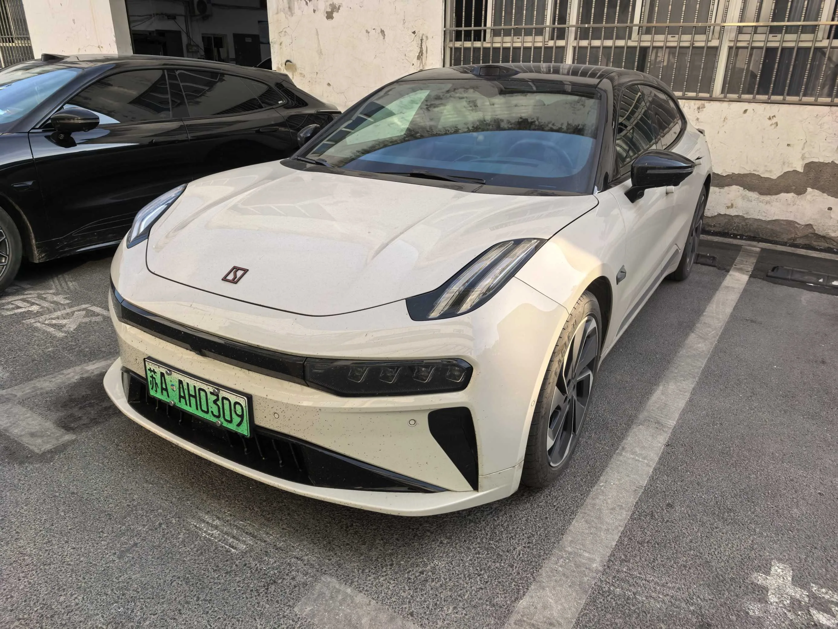 Jike 2025 Model Jike 001 WE Edition 95kWh 4WD Automatic