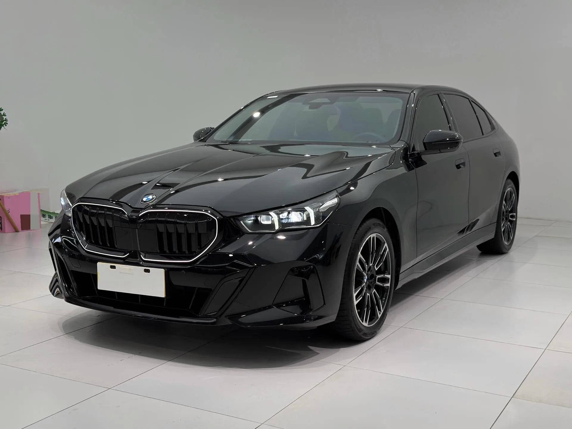 2026 BMW 5 Series 530Li 48V 2.0T Leading M Sport Package Automatic