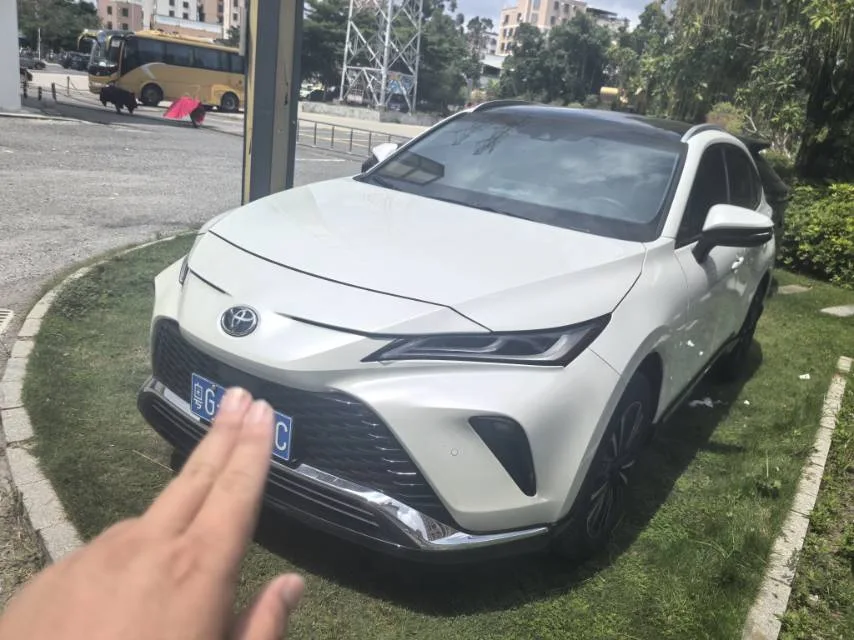 Toyota Venza 2023 2.0L CVT 2WD Premium Automatic