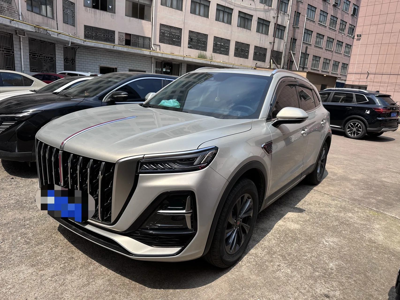 Hongqi 2023 HS5 2.0T Flagship Pro 500,000th Unit Commemorative Edition Automatic Transmission