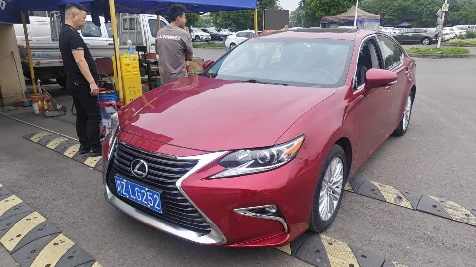 Lexus ES 2015 200 Elite Edition