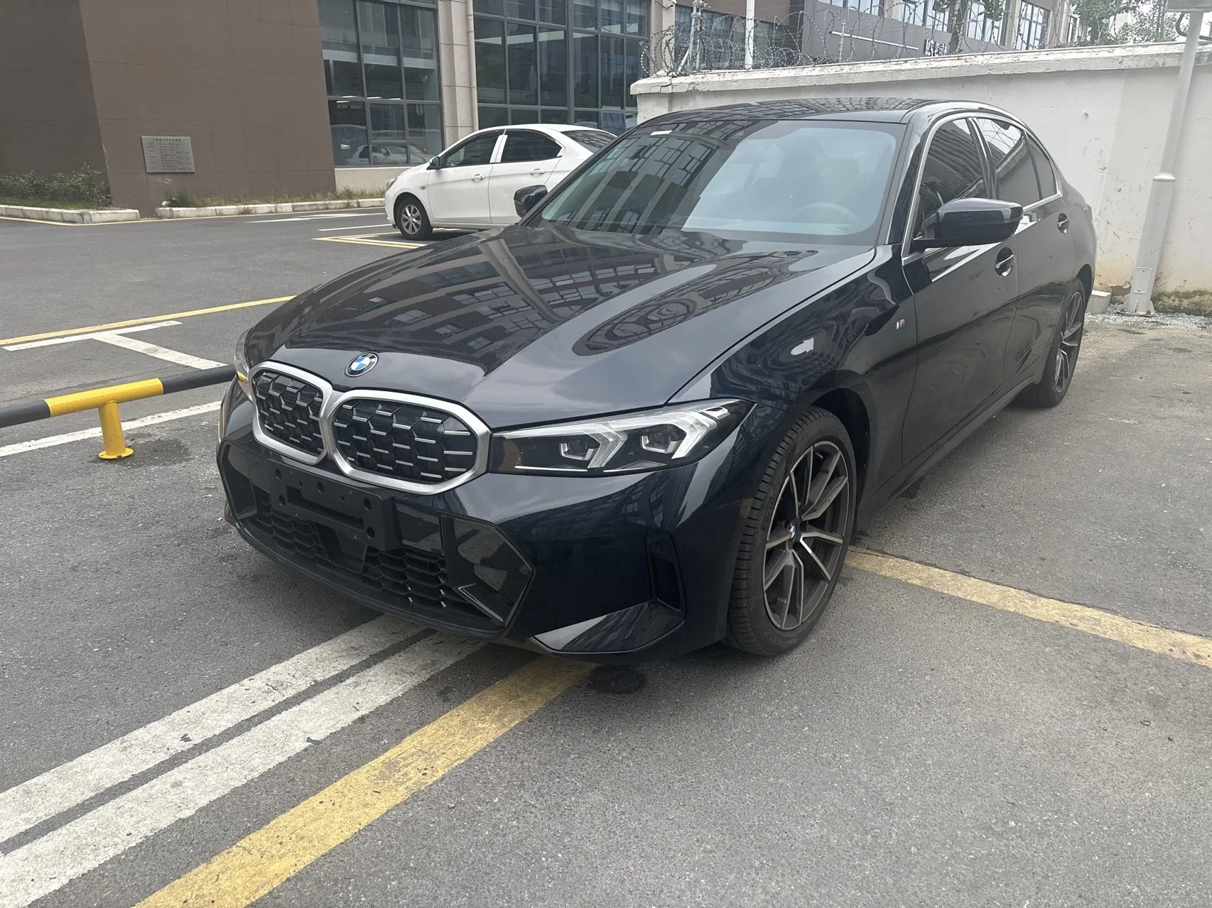 2026 BMW 3 Series 325Li 2.0T M Sport Package Automatic