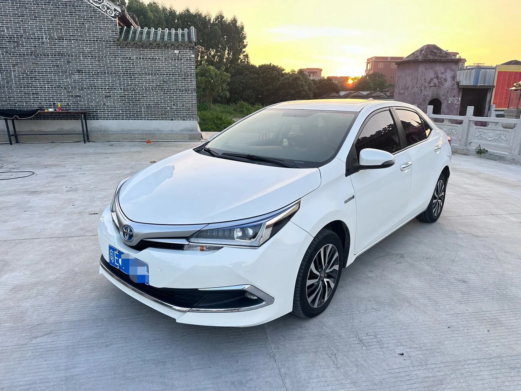 2017 Toyota Corolla Hybrid 1.8L E-CVT Elite Edition (Facelift)
