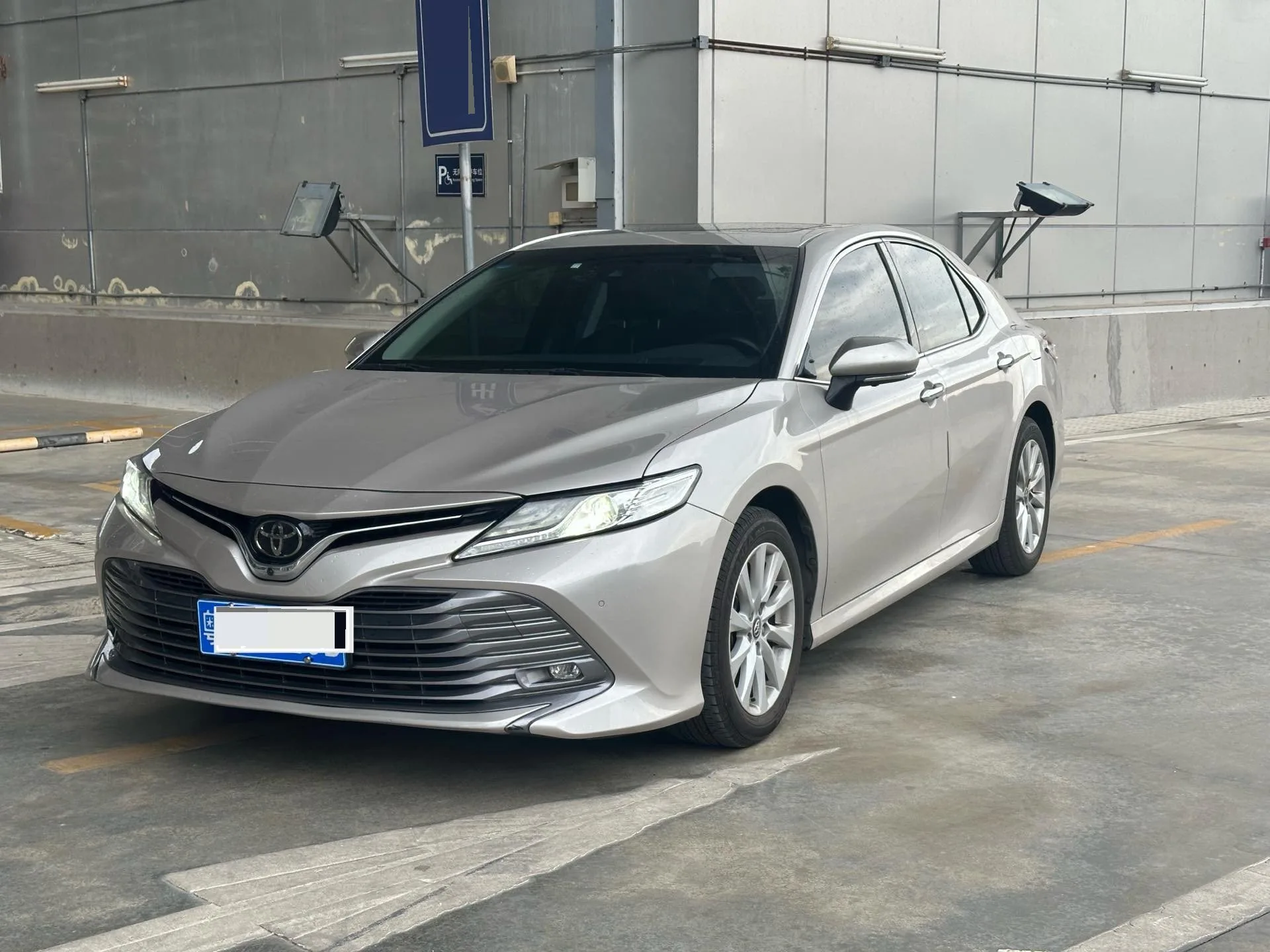 2019 Camry 2.0G Luxury Edition (National V Emission Standard)