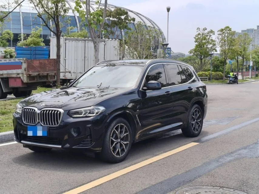 2022 BMW X3 xDrive25i M Sport Package