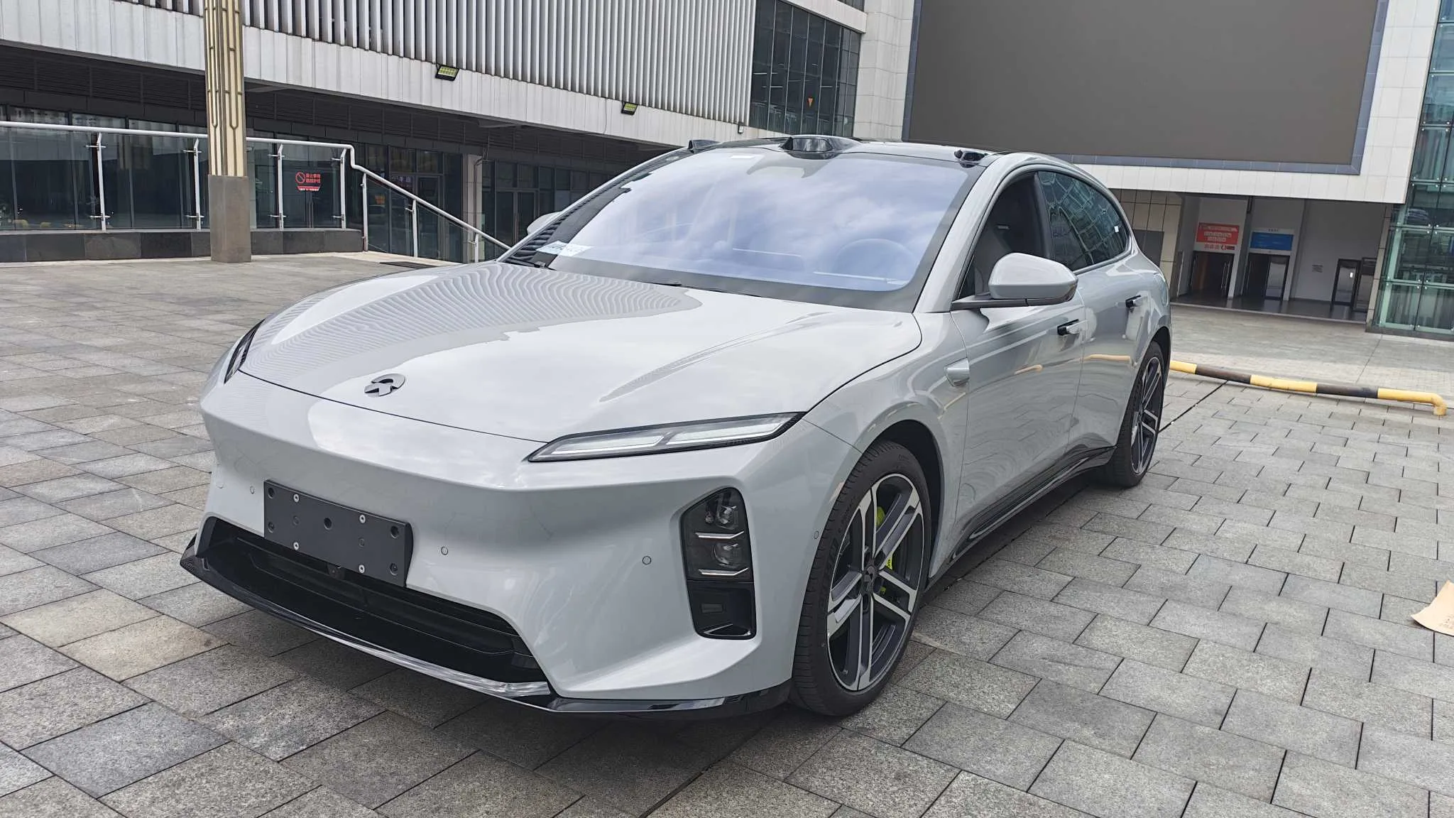 NIO 2025 ET5T 75kWh Touring Automatic