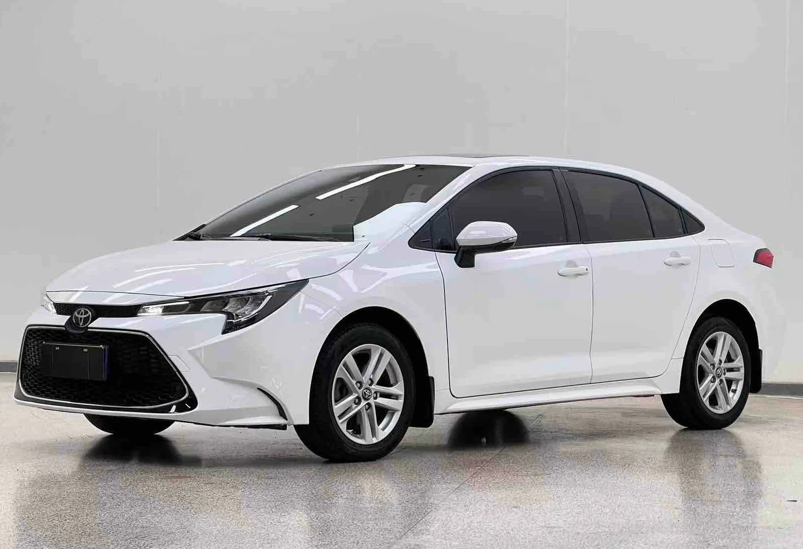Levin 2022 185T CVT Luxury Edition
