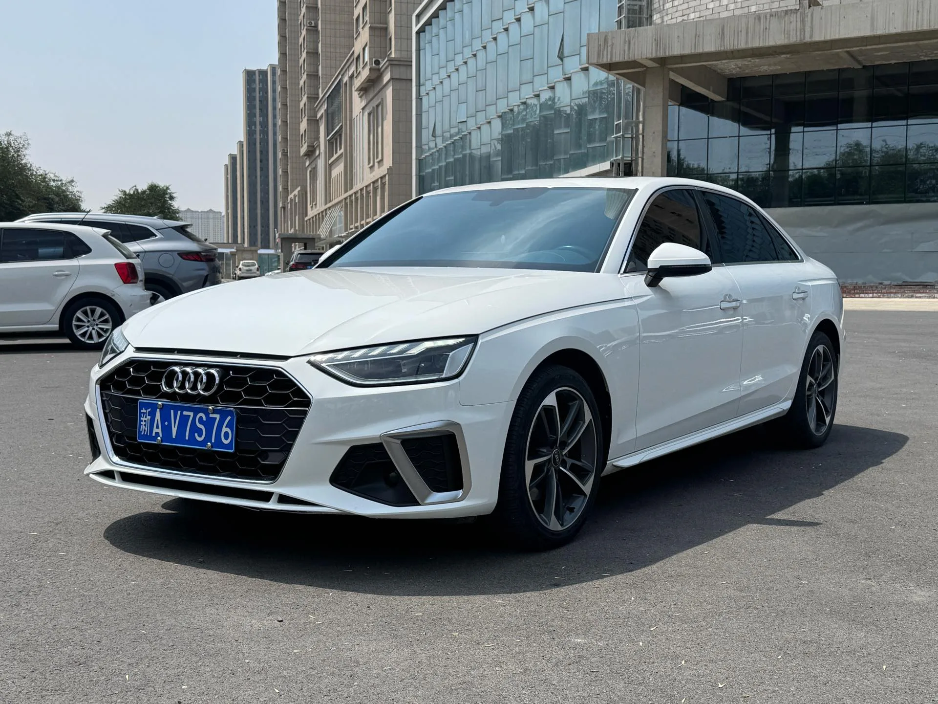 Audi A4L 2023 40 TFSI Fashion Dynamic Edition