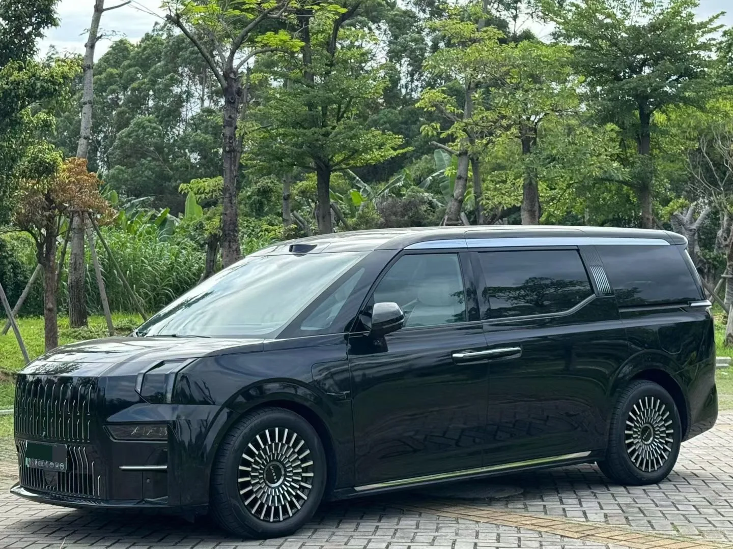 Extreme Krypton 009 2024 Model 7-Seat Aisle Edition 108kWh