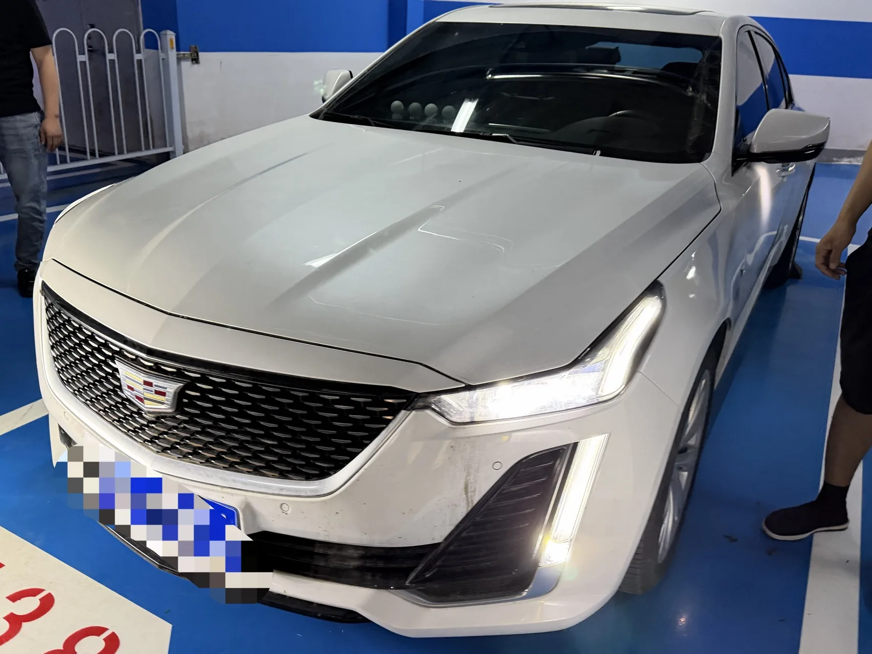 2023 Cadillac CT5 28T Luxury (Standard Edition)