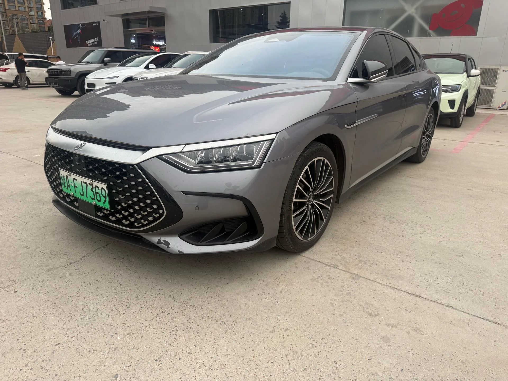 BYD 2023 Han DM-i 1.5T CVT Champion Edition 121KM Premium Automatic