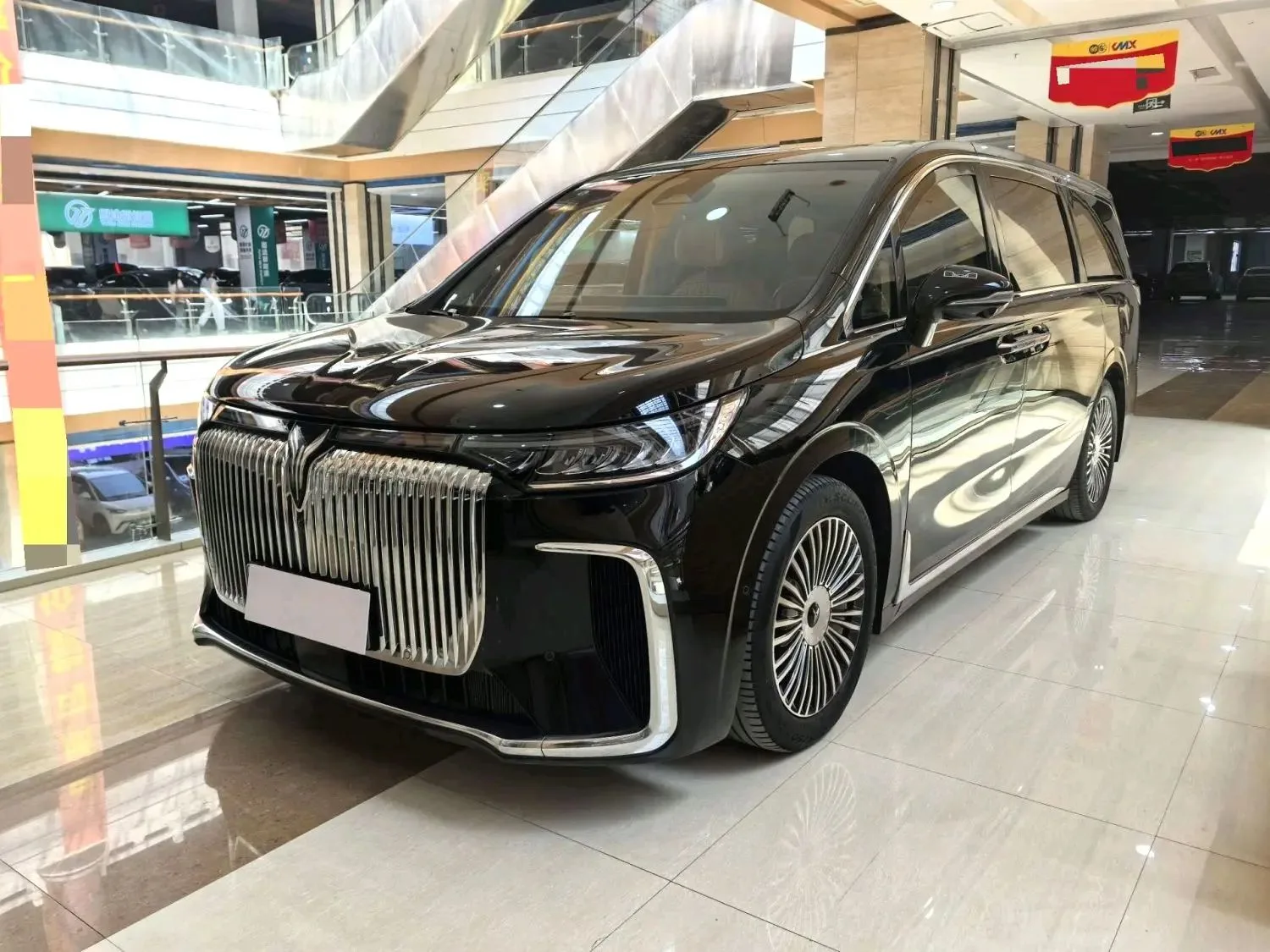 Voyah 2025 Dreamer PHEV 1.5T AWD Flagship Kunpeng Edition Automatic