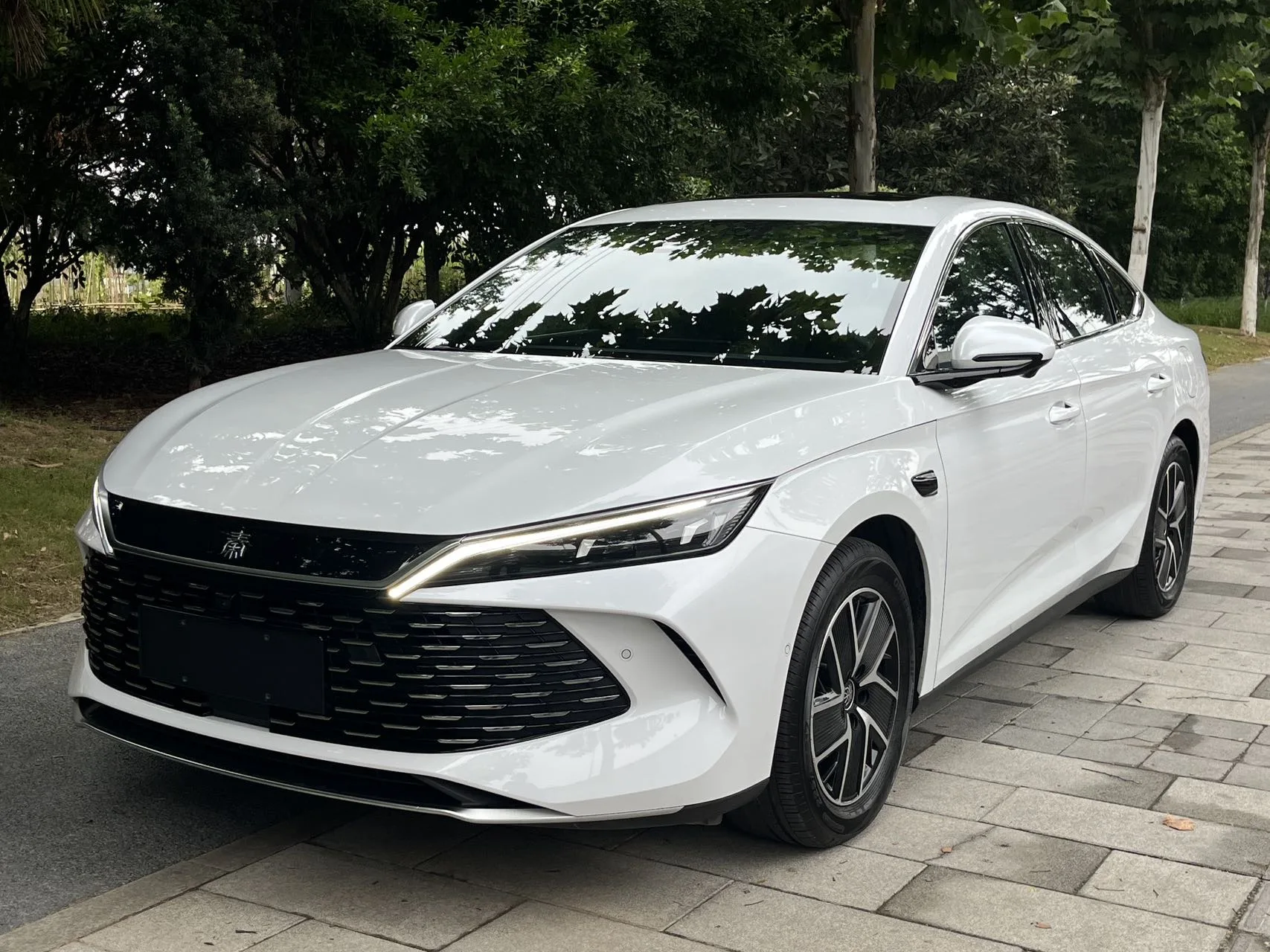 BYD 2025 Qin L DM-i 1.5 CVT Intelligent Driving Edition 120KM Superior Model Automatic