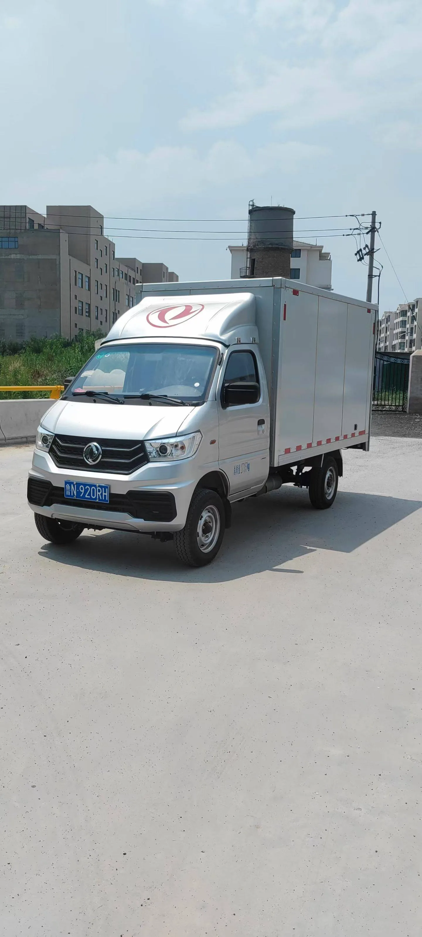 Dongfeng 2023 Little King W08 1.3L 91马力 3.05米 Single-Cab Flatbed Pickup (Rear Single Tire) Manual Transmission