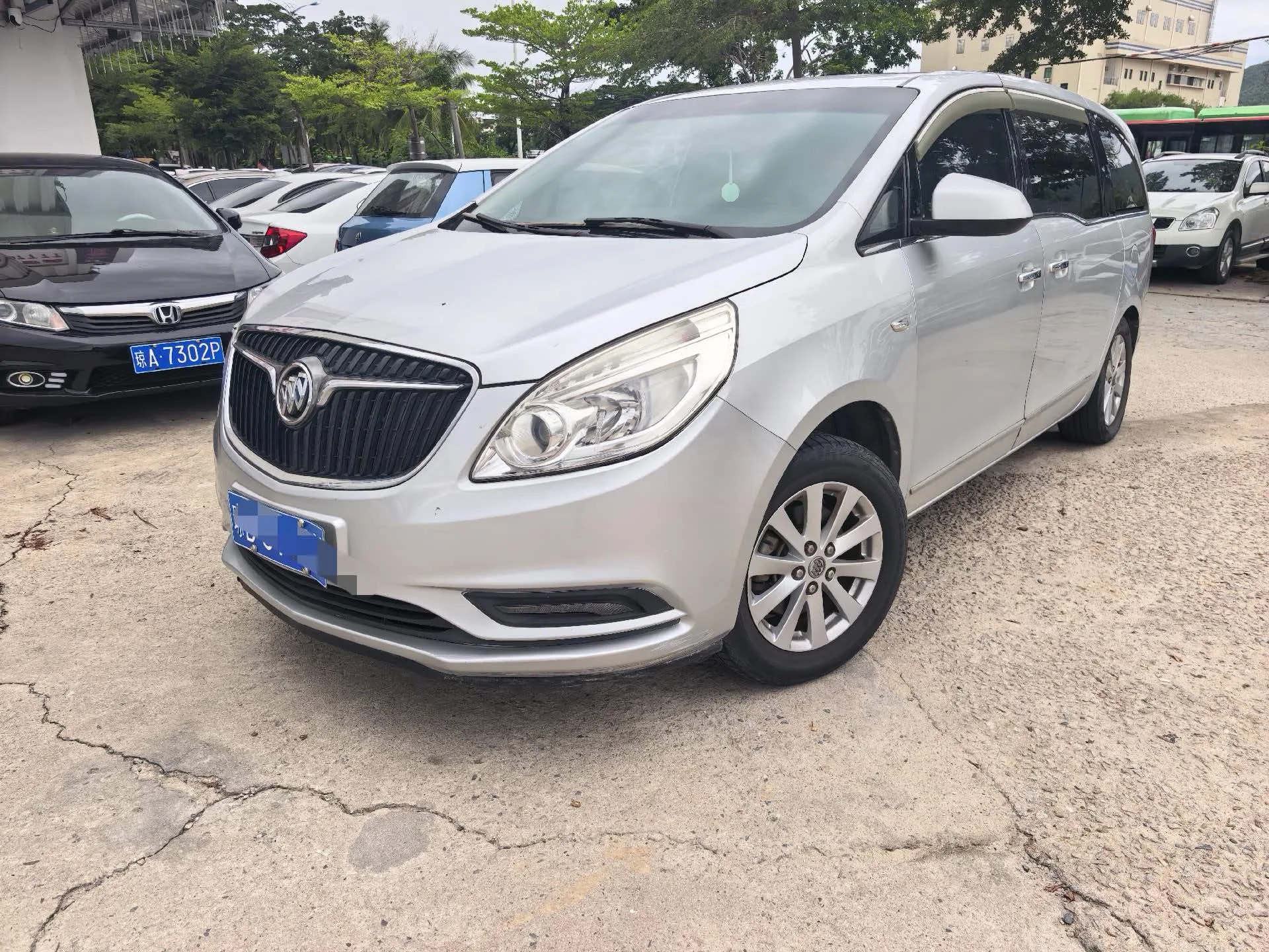 2017 Buick GL8 25S Premium Edition, National V Emission Standard