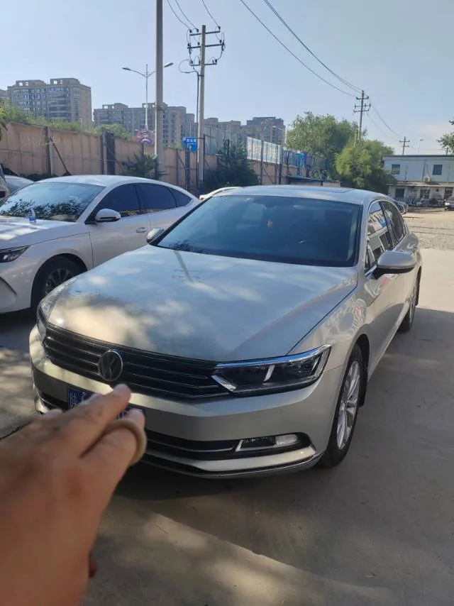 2017 Volkswagen Passat 330TSI DSG Luxury