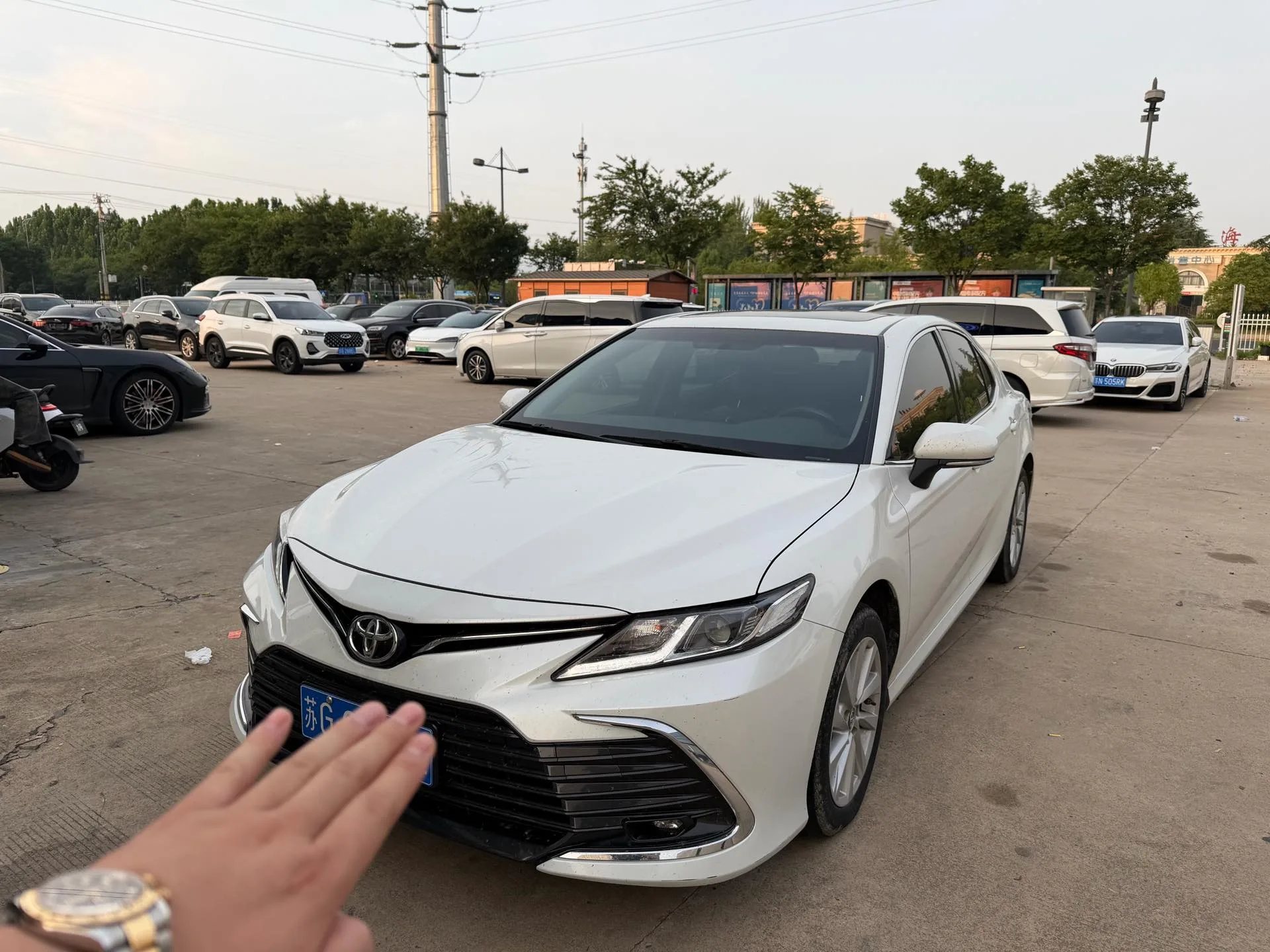 Toyota 2022 Camry 2.0GVP CVT Leading Edition Automatic