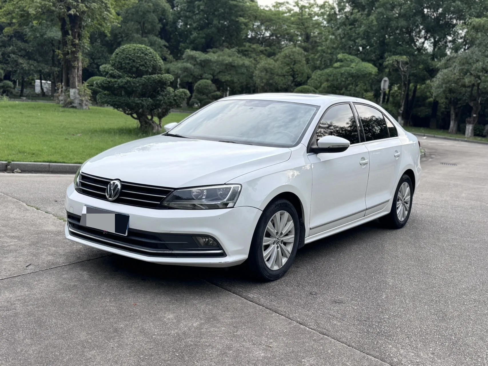 2015 Volkswagen Sagitar 1.6L Automatic Comfort Model