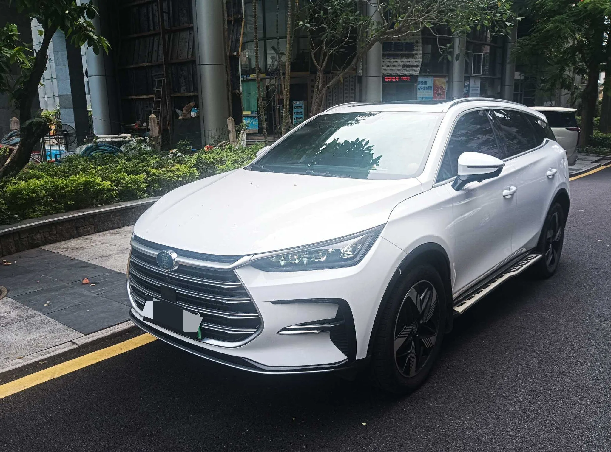 BYD Tang New Energy 2023 Tang DM-i 1.5T CVT 112KM Champion Edition Deluxe Automatic