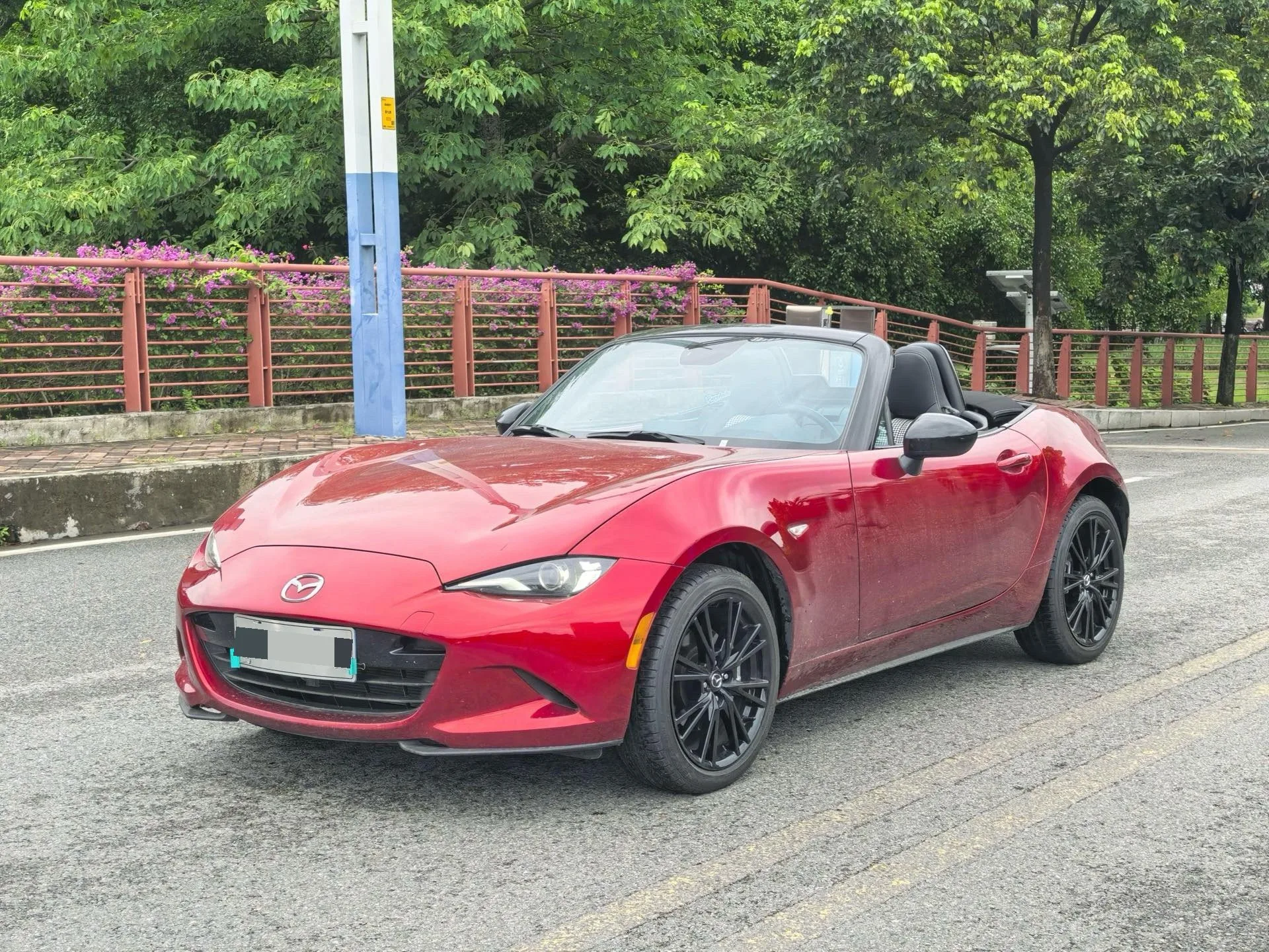 Mazda MX-5 (Imported) 2023 MX-5 RF 2.0 Manual Transmission