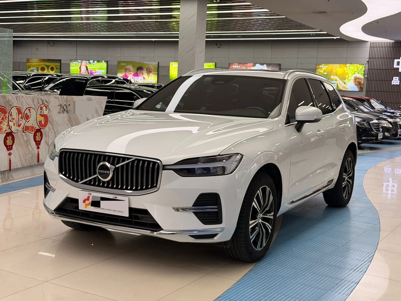 2022 Volvo XC60 B5 AWD Inscription Luxury Edition