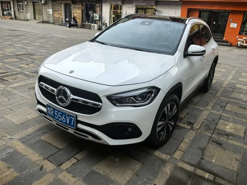 2022 Mercedes-Benz GLA 220