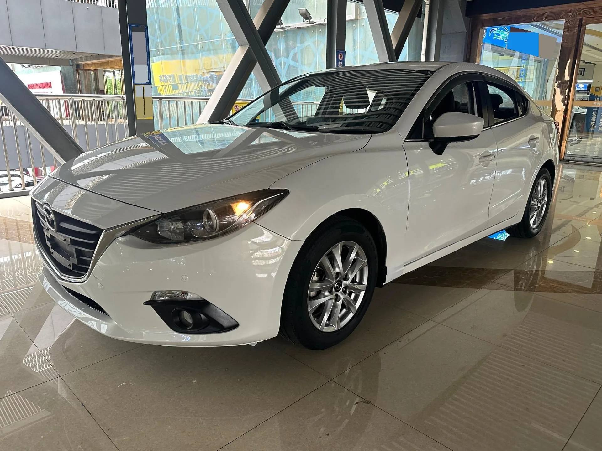 Mazda3 Axela 2016 Sedan 1.5L Automatic Comfort