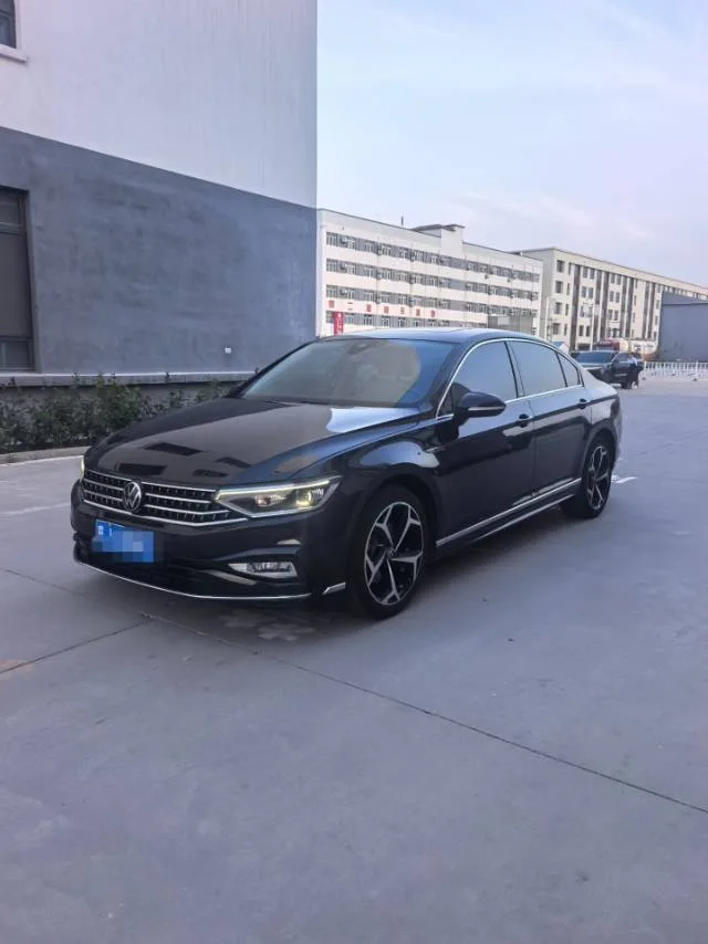 2022 Volkswagen Passat 330TSI DSG Basic Model