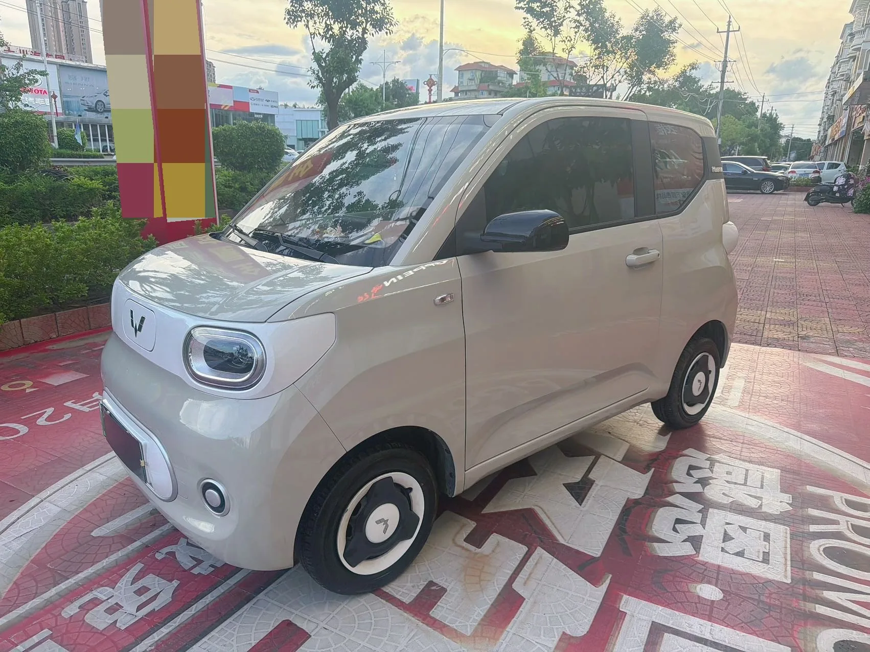 Hongguang MINIEV 2024 Macaron Model, 215km
