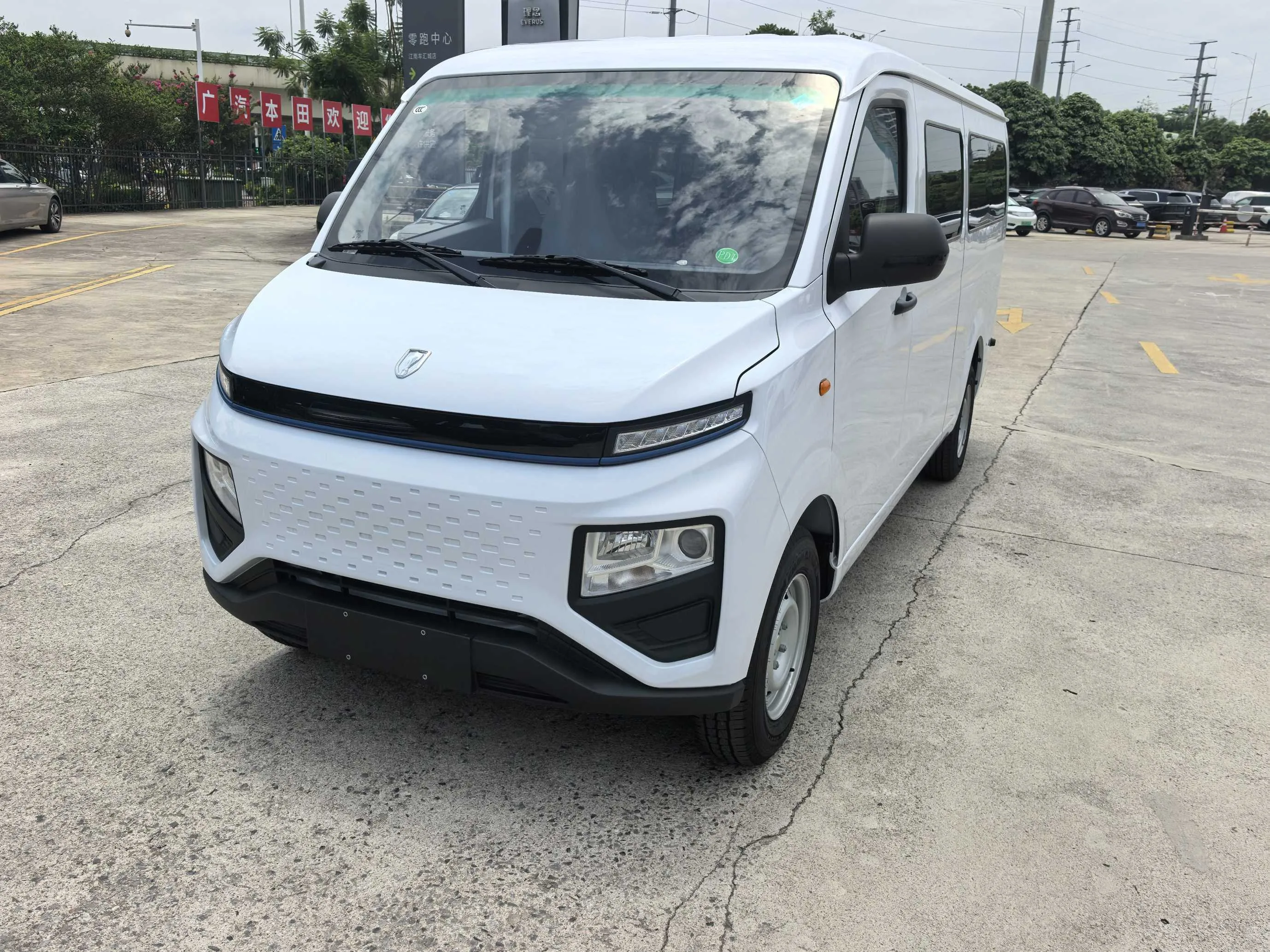 Jinbei 2026 Jiyun E6 Changyun Edition Standard Top 6 Seats Automatic Transmission