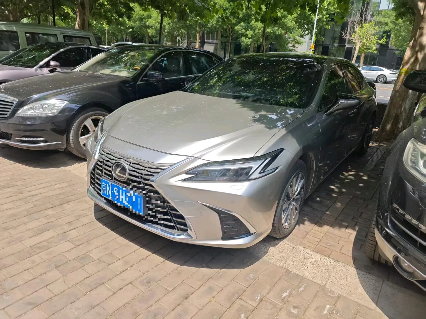 Lexus ES (Imported) 2025 ES200 2.0 CVT Premium Edition Automatic