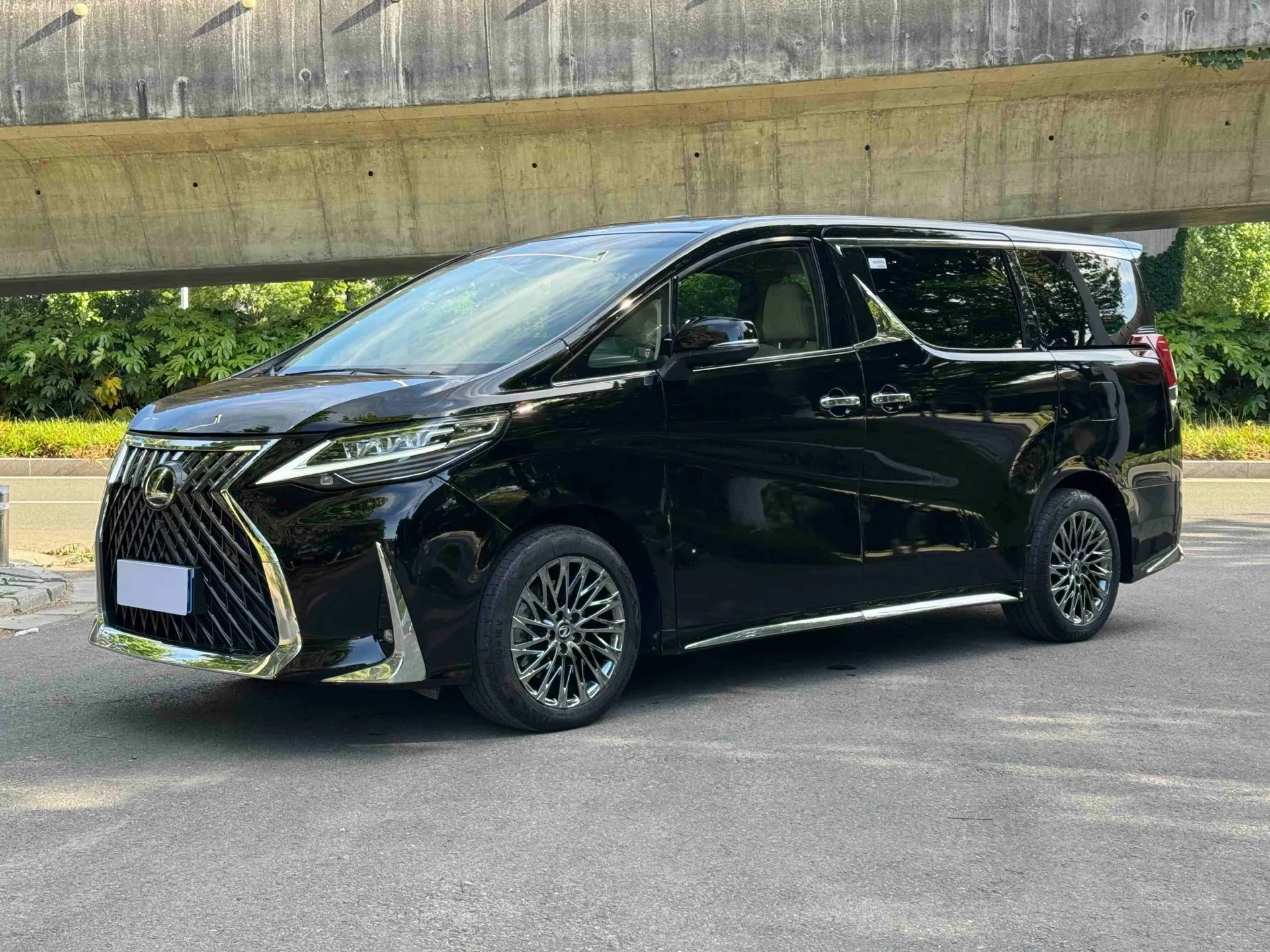 2023 Alphard Crown Hybrid 2.5L HV Premium Edition