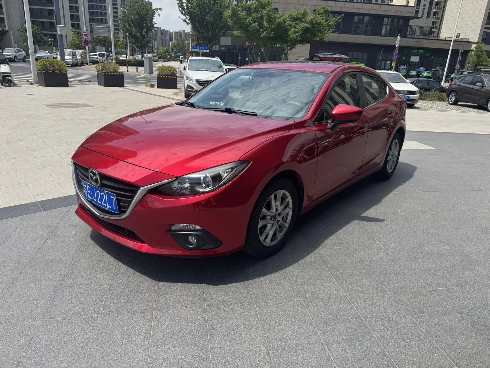 Mazda3 Axela 2014 Sedan 1.5L Automatic Luxury