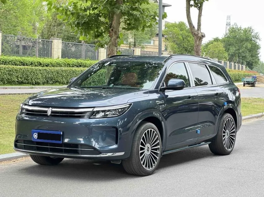 AITO 2024 Model M7 Intelligent Driving 4WD Pro 6-Seater Automatic
