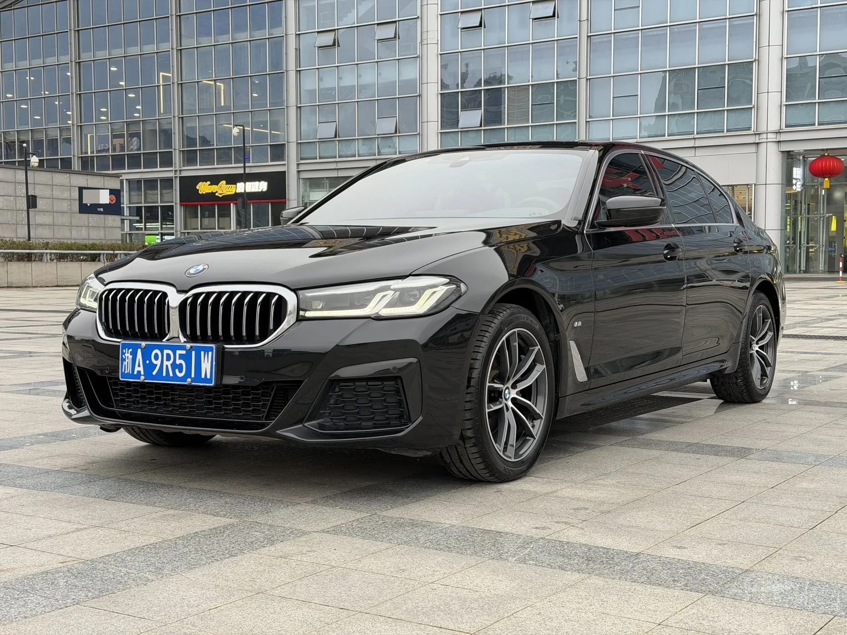 2021 BMW 5 Series 525Li M Sport Package
