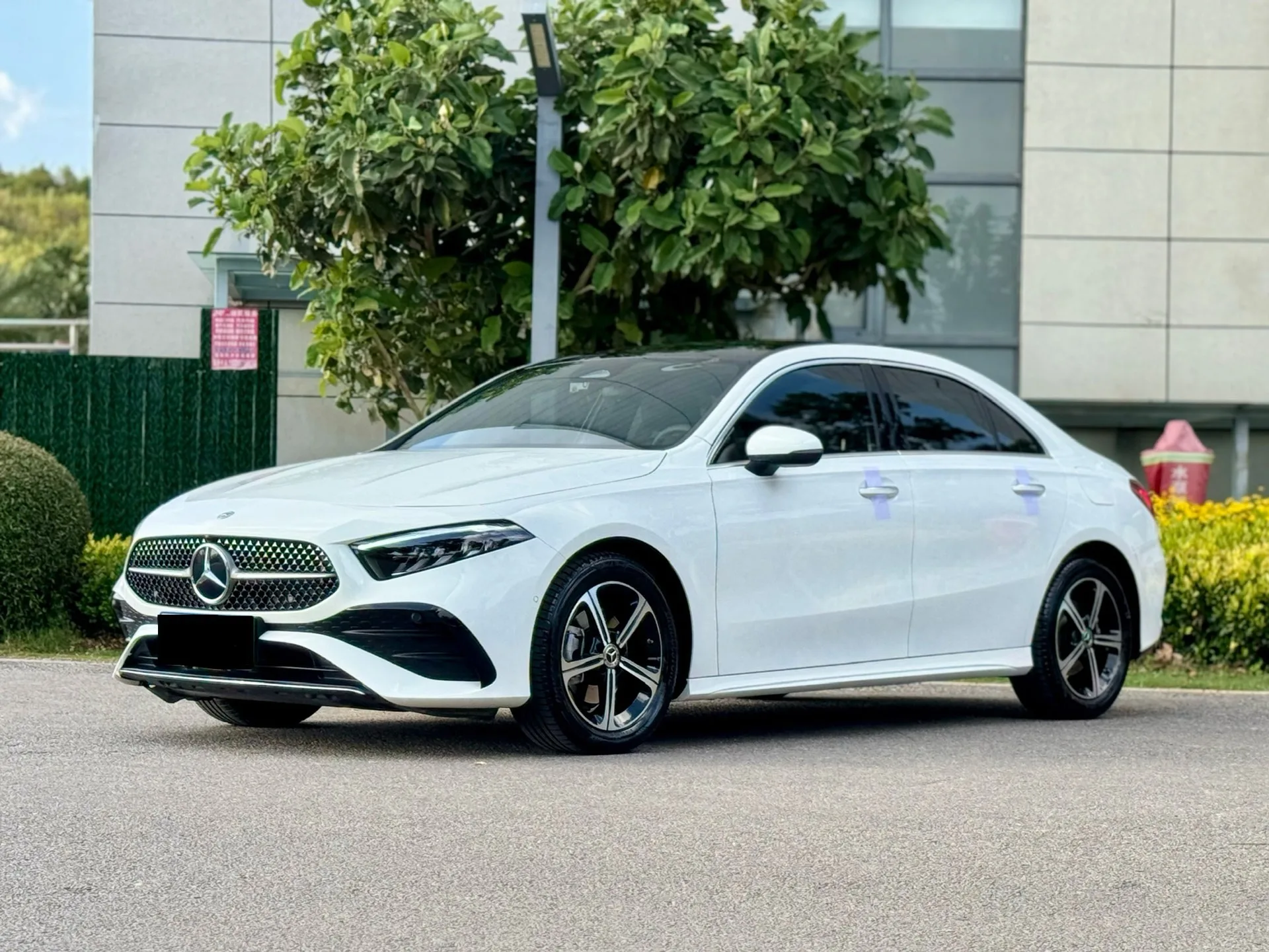 Mercedes-Benz A-Class 2025 A 200 L 1.3T Fashion Automatic