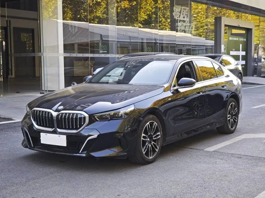 2026 BMW 5 Series 525Li 48V 2.0T M Sport Package Automatic