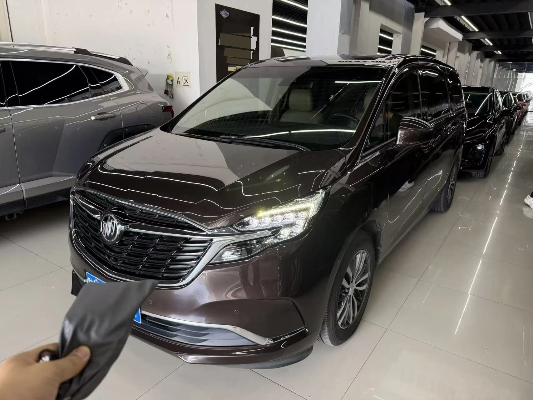Buick GL8 2021 ES Avantgarde 653T Premium Edition